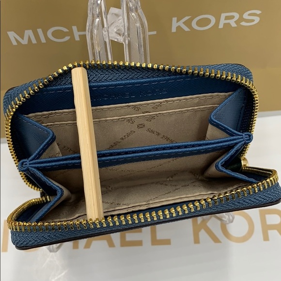 MICHAEL KORS JET SET TRAVEL MD ZA CARD CASE - Picture 5 of 16
